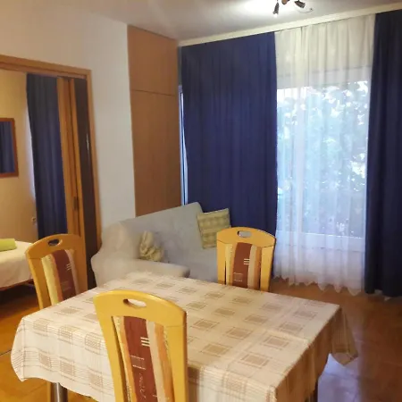 Appartement Vitoni *