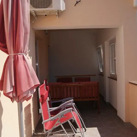Appartement Vitoni *